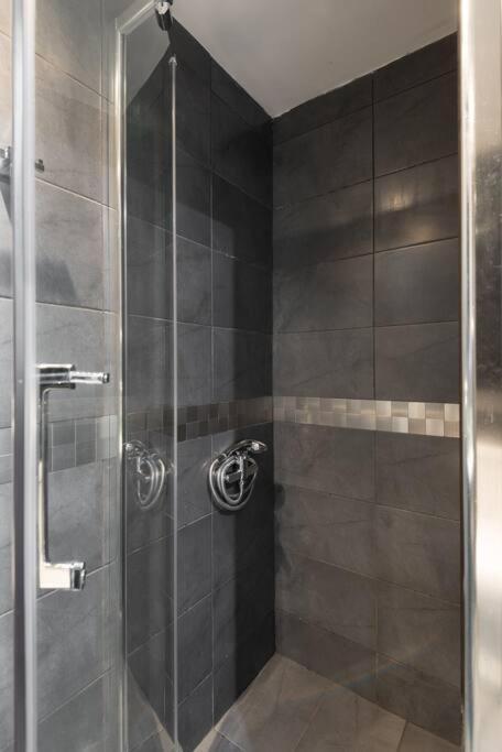 Modern Office Apartment.Wifi,2A/C,Luxury Fur/Tures Thessaloníki Eksteriør billede